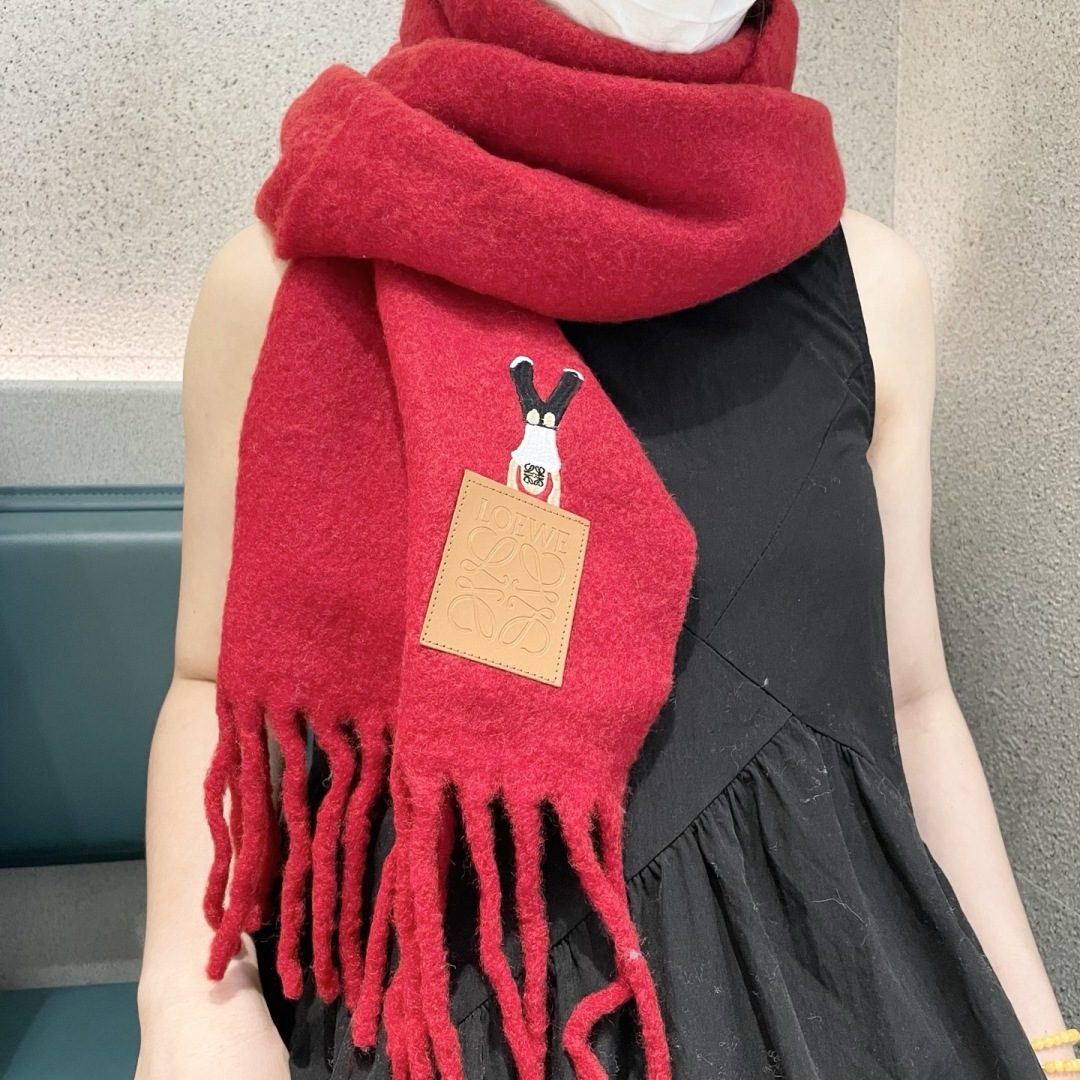 ❤️️2025年罗意威超美新款马海毛围巾！超级推荐入手！】质感好货！主打的马海毛围巾~据说超难买哦！！打