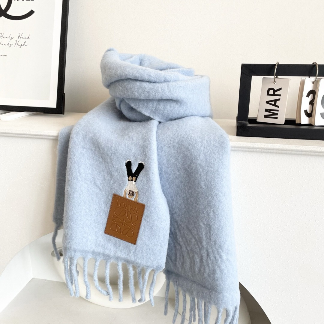 ❤️️2025年罗意威超美新款马海毛围巾！超级推荐入手！】质感好货！主打的马海毛围巾~据说超难买哦！！打