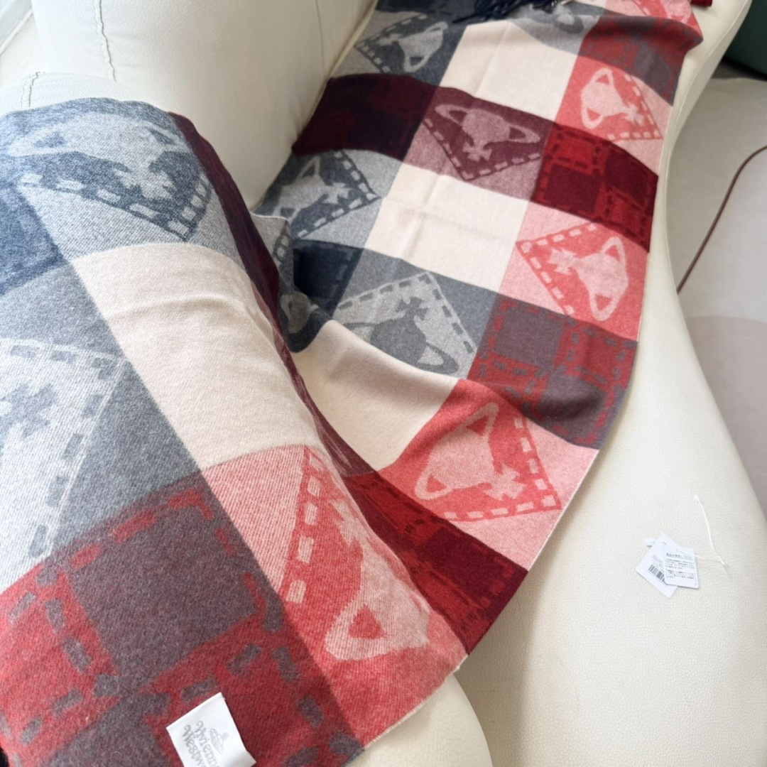 🆕𝐕𝐢𝐯𝐢𝐞𝐧𝐧𝐞 𝐖𝐞𝐬𝐭𝐰𝐨𝐨𝐝🪐✨经典大土星围巾 vivienne westwood西太后土星 英