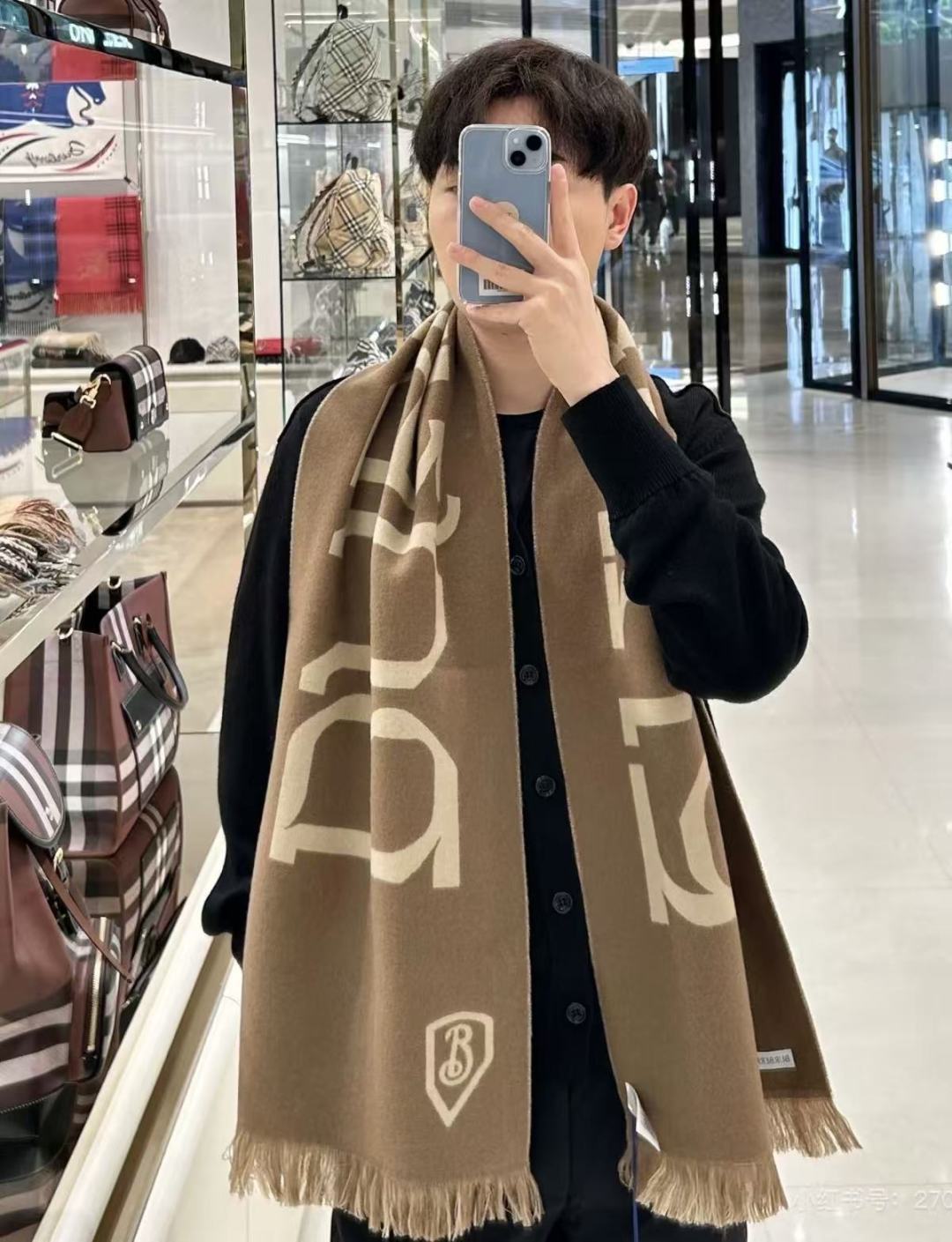 巴宝利💋新款到😍手慢🈚️抢‼️‼️👏💙顶级原单正品旷世绝美顶级高端货👼【绝对值得珍藏👍】👏香奈儿绝美百搭