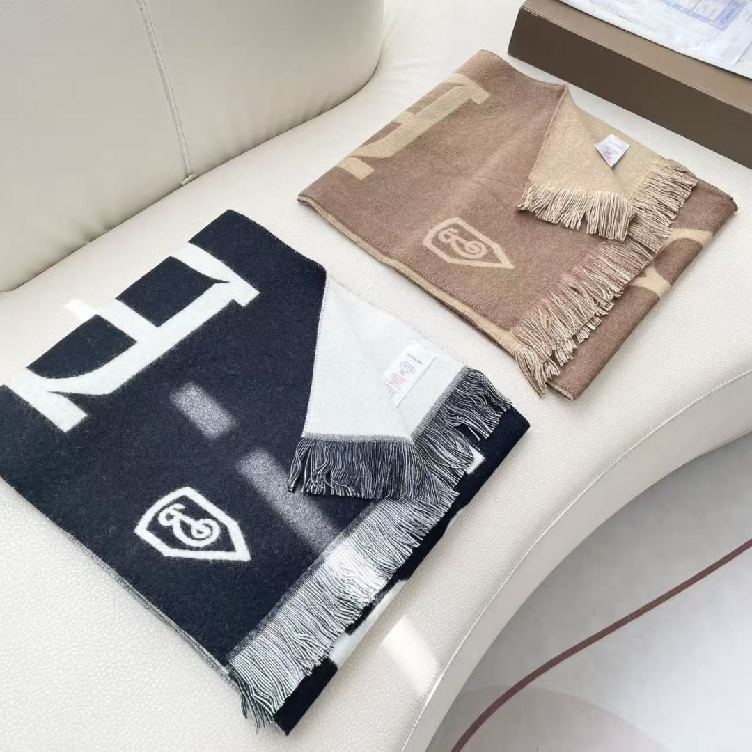 巴宝利💋新款到😍手慢🈚️抢‼️‼️👏💙顶级原单正品旷世绝美顶级高端货👼【绝对值得珍藏👍】👏香奈儿绝美百搭