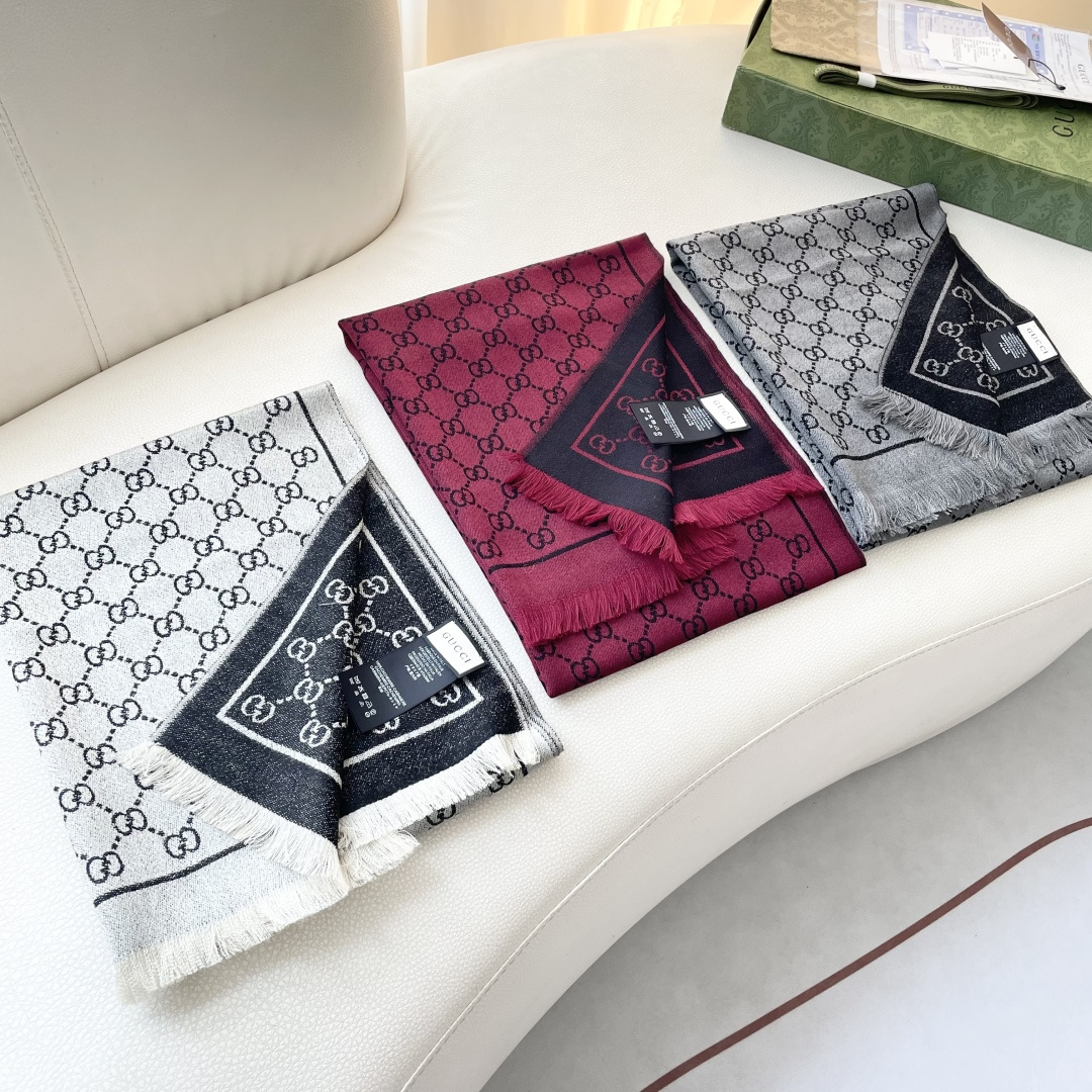 Gucci · 古奇经典羊绒披肩围巾❗来个硬货.麻溜的安排上.纯正出口❗原订单已经交货一批，其中一批刚过