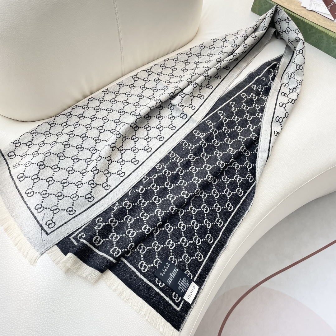 Gucci · 古奇经典羊绒披肩围巾❗来个硬货.麻溜的安排上.纯正出口❗原订单已经交货一批，其中一批刚过