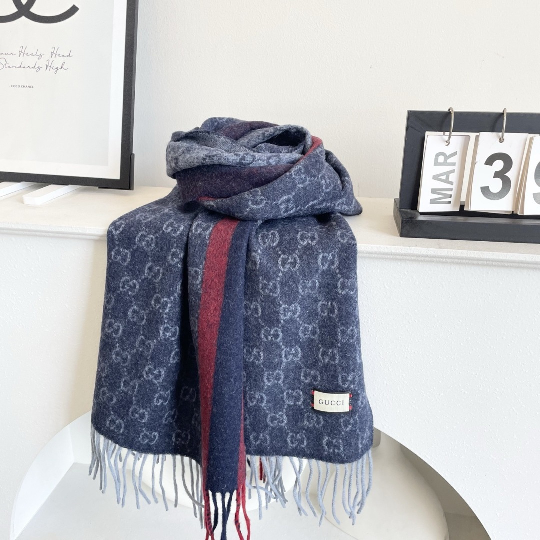 Gucci · 古奇经典羊绒披肩围巾❗来个硬货.麻溜的安排上.纯正出口❗原订单已经交货一批，其中一批刚过