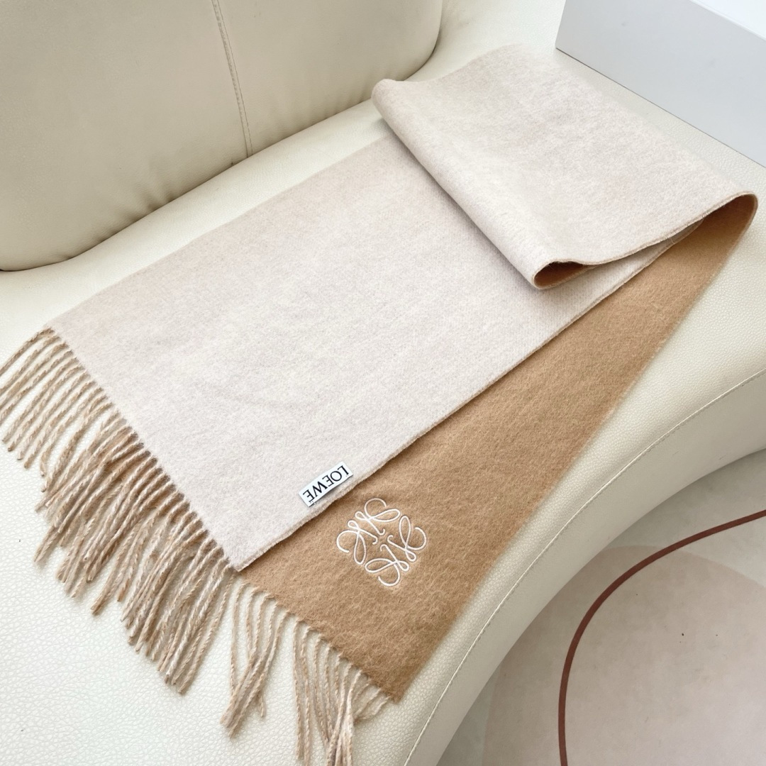 👑👑顶级原单中性款‼️罗意威 很幸運拿到這個品牌的東西，真的不多見，很少在國內做訂單，款式真的少的可怜❗