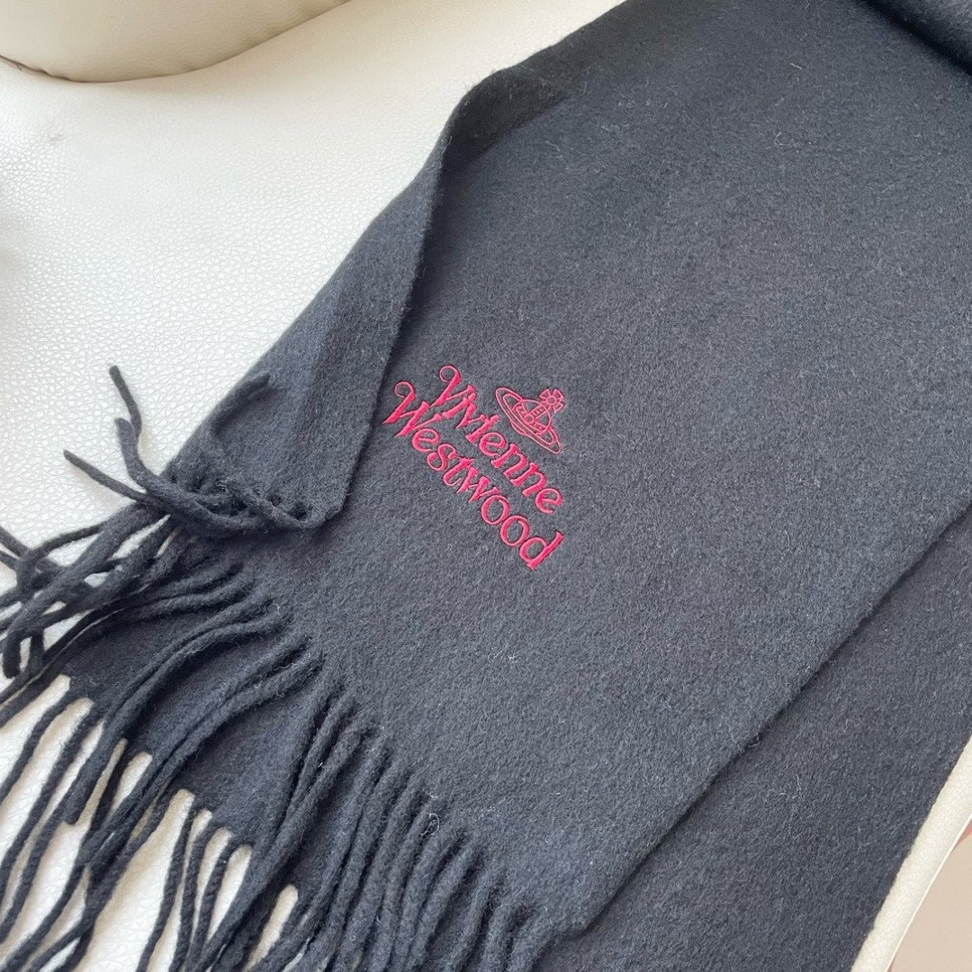 ✨✨英国朋克教母“西太后Vivienne Westwood”最爱的土星❗❗从精神上，Vivenne We