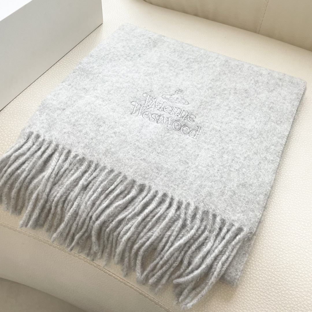 ✨✨英国朋克教母“西太后Vivienne Westwood”最爱的土星❗❗从精神上，Vivenne We