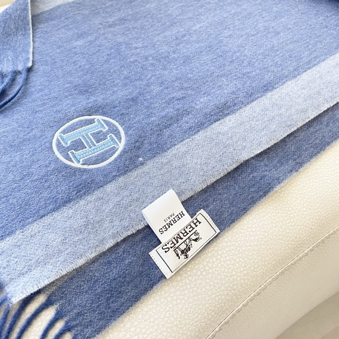 上新2025爱马仕男女款围巾且买且珍惜😍~都是出口订单所以比较难遇❤️东西讲究少而精😍好看的一定要收😎这