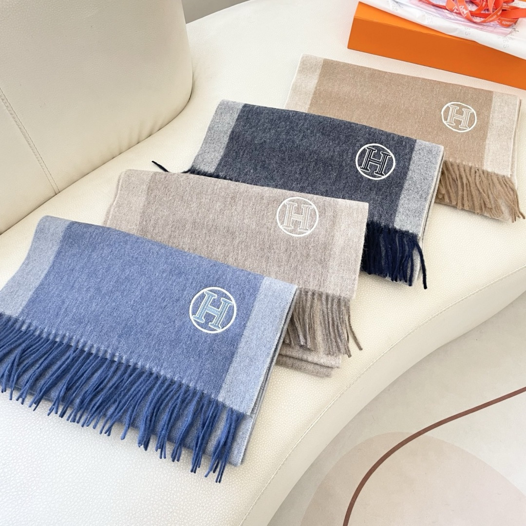 上新2025爱马仕男女款围巾且买且珍惜😍~都是出口订单所以比较难遇❤️东西讲究少而精😍好看的一定要收😎这