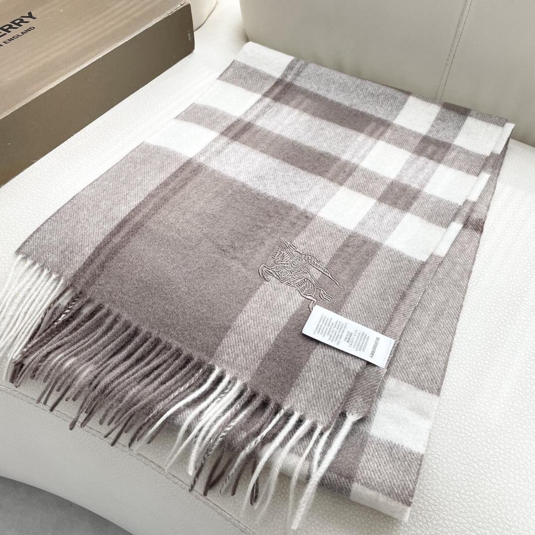 爆款🔺双面羊绒专柜同步 经典设计完美，若隐若现的巴宝利标志，强烈推荐手慢无‼️千万别去专柜买‼️代购就要