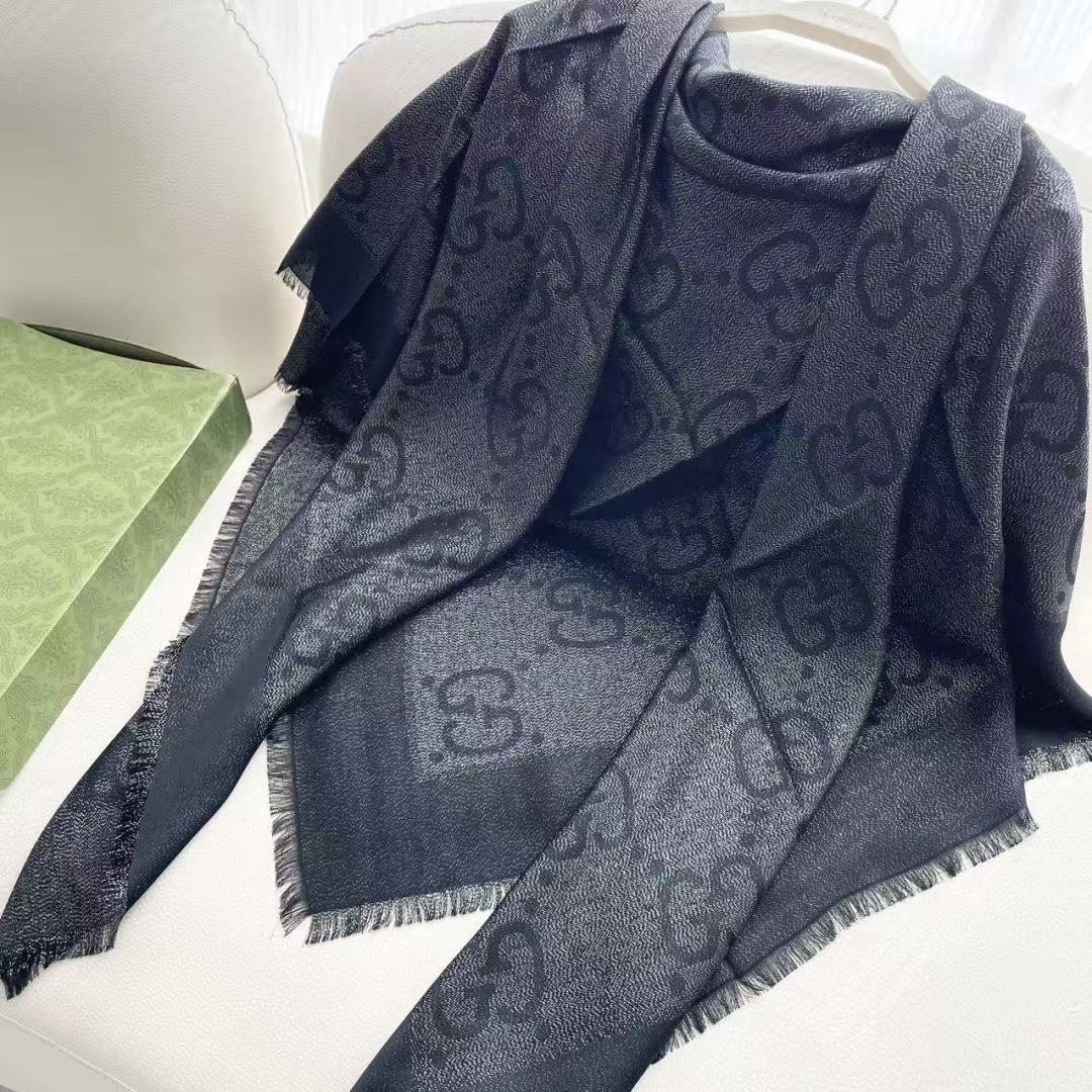 Gucci · 古奇经典羊绒真丝围巾❗来个硬货.麻溜的安排上.纯正出口❗原订单已经交货一批，其中一批刚过
