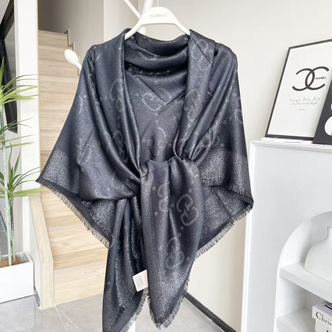 Gucci · 古奇经典羊绒真丝围巾❗来个硬货.麻溜的安排上.纯正出口❗原订单已经交货一批，其中一批刚过