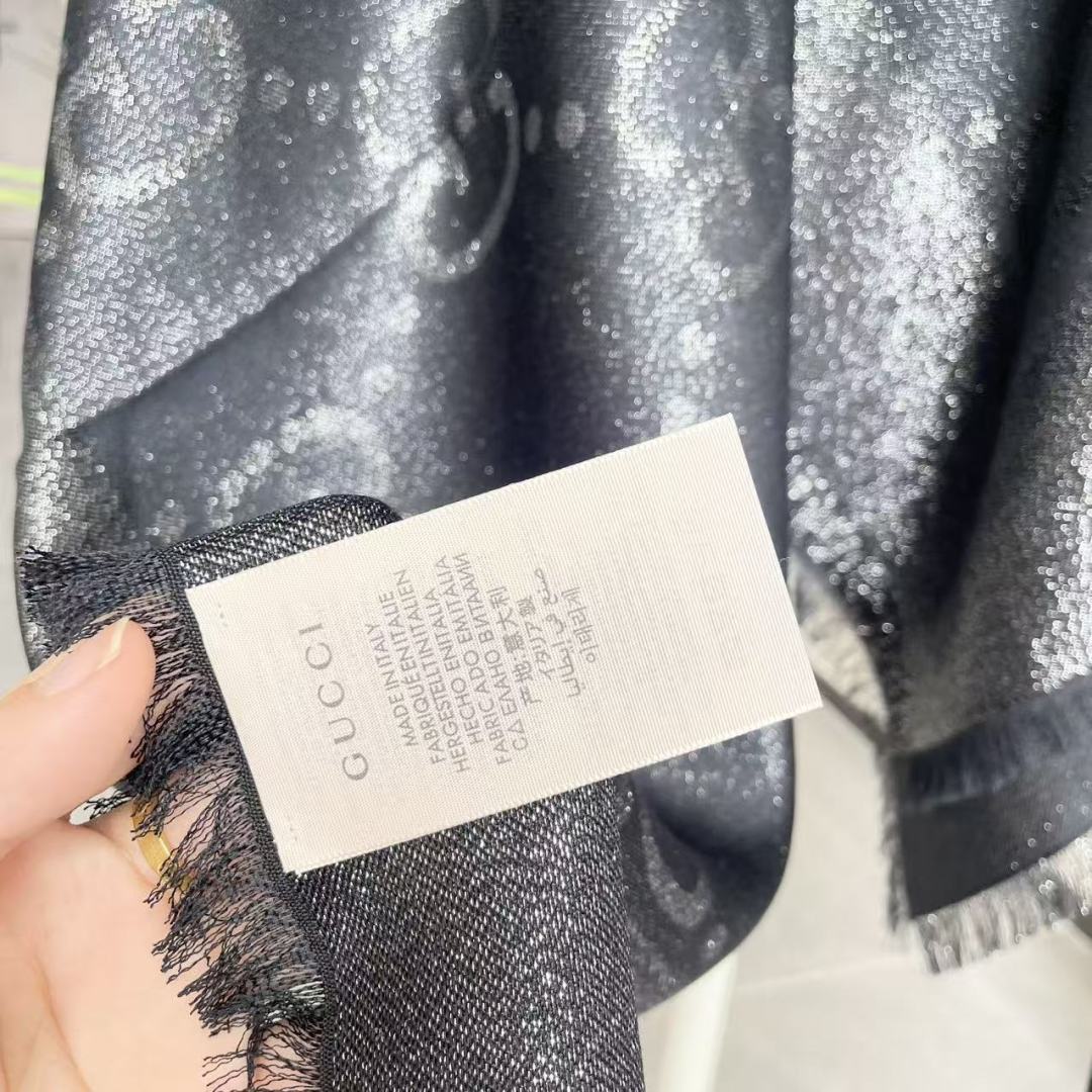 Gucci · 古奇经典羊绒真丝围巾❗来个硬货.麻溜的安排上.纯正出口❗原订单已经交货一批，其中一批刚过