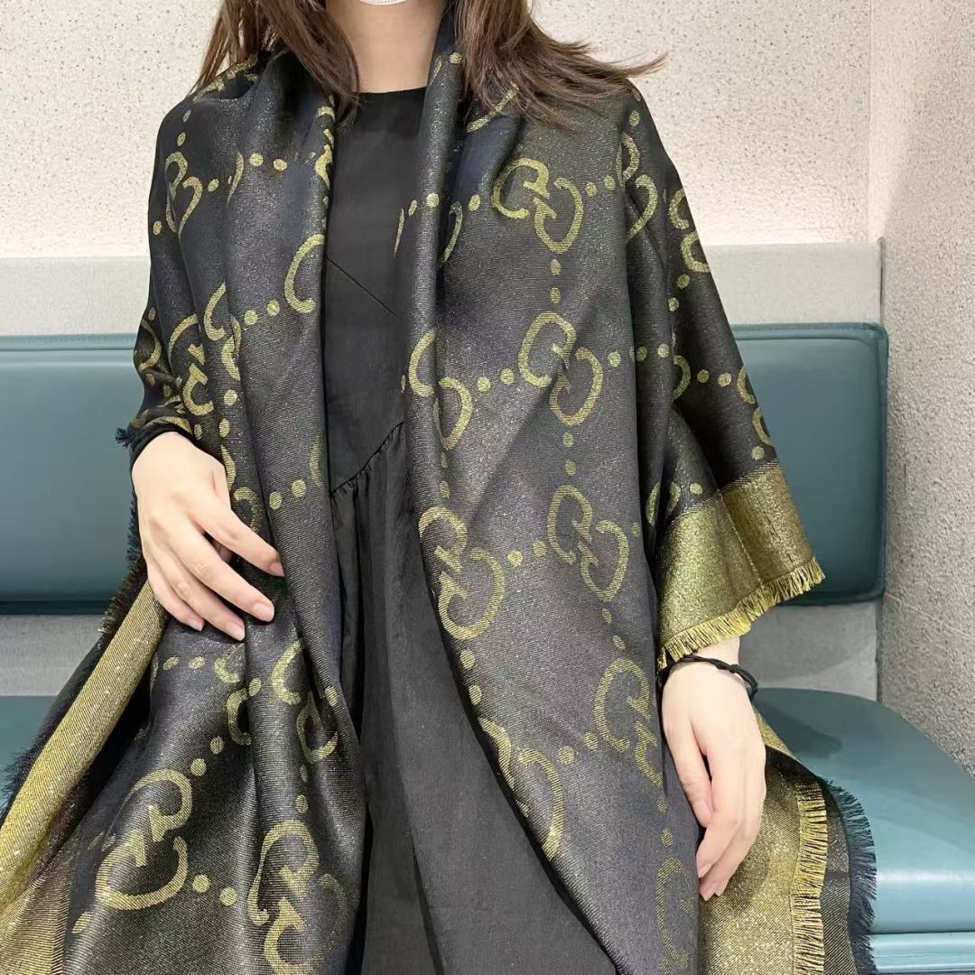 Gucci · 古奇经典羊绒真丝围巾❗来个硬货.麻溜的安排上.纯正出口❗原订单已经交货一批，其中一批刚过