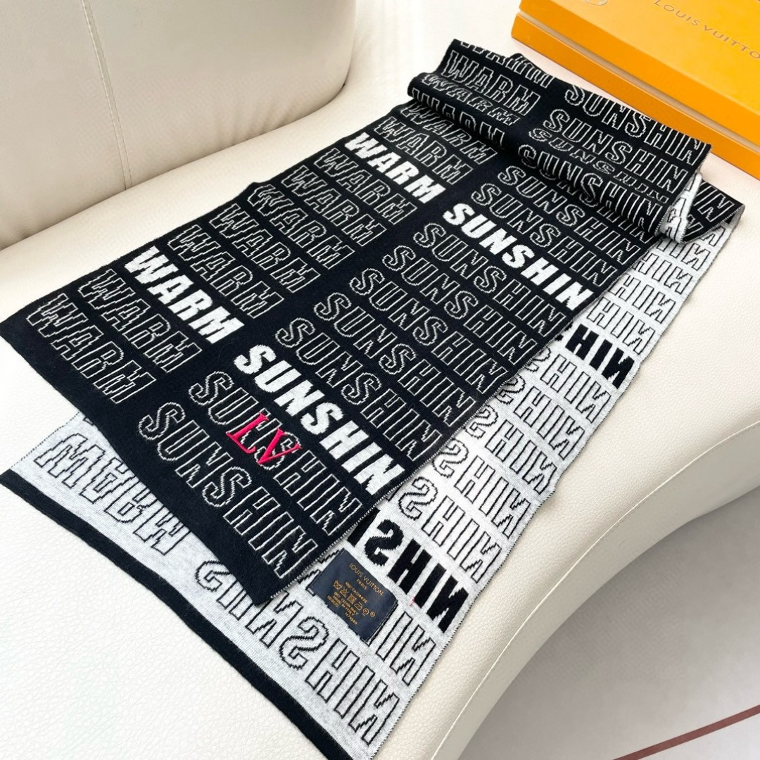 爆款上新 情侣款👍👍LV 独家牛货🐂 奢华尽在尺寸之间，高端品质‼️具有超高羊绒品质才会被此品牌青睐‼️