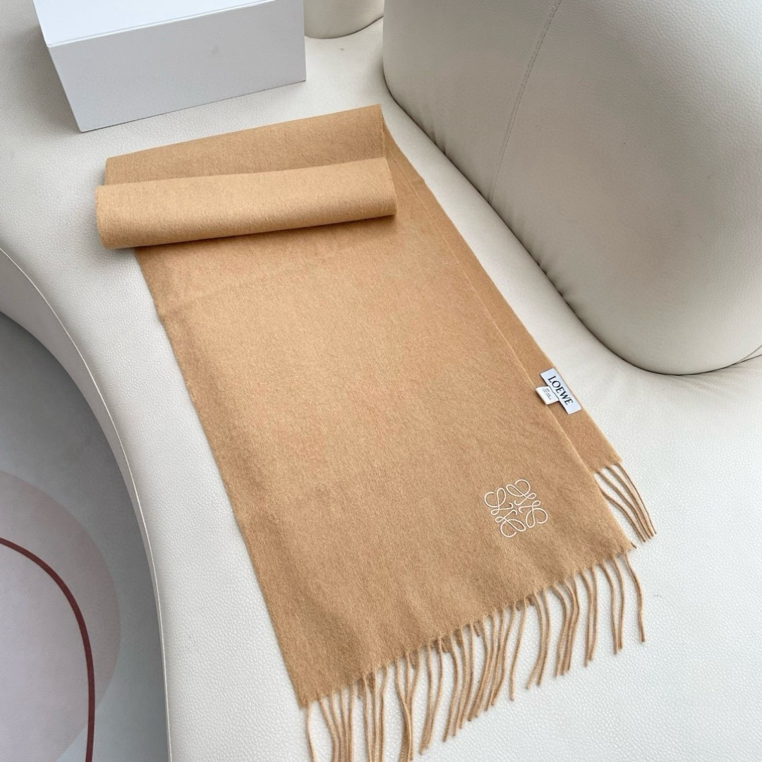 👑👑顶级原单中性款‼️罗意威 很幸運拿到這個品牌的東西，真的不多見，很少在國內做訂單，款式真的少的可怜❗