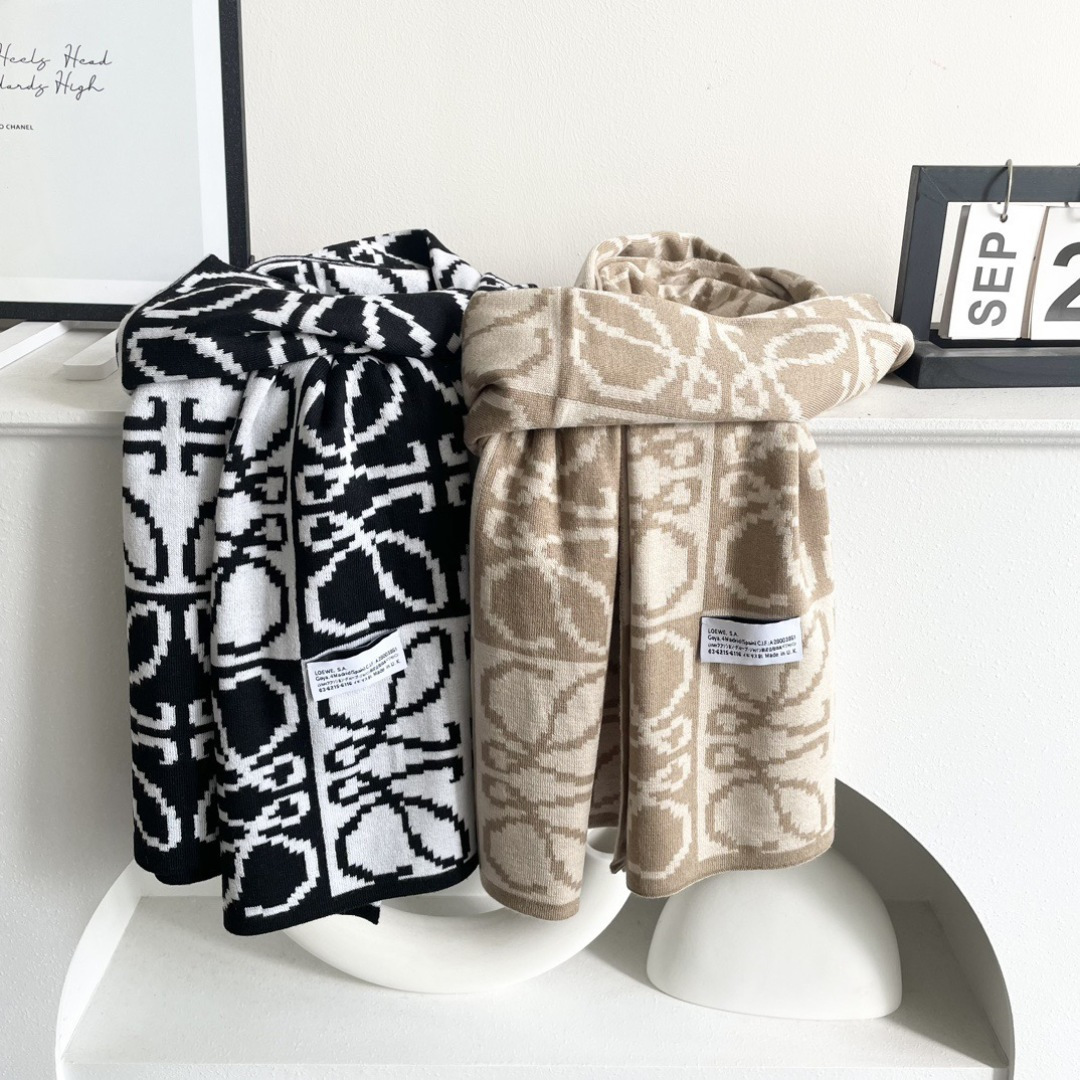 🔥爆款‼️顶级高尖端⚠️【LOEWE罗意威直供迪拜出口货‼️】🎀官网双面罗意威2024新品✨双面羊绒围巾