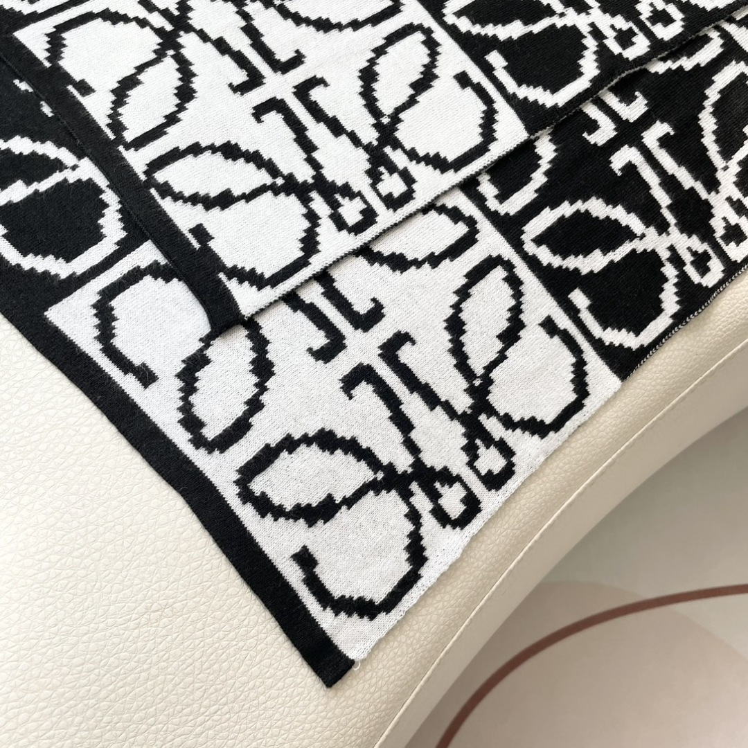 🔥爆款‼️顶级高尖端⚠️【LOEWE罗意威直供迪拜出口货‼️】🎀官网双面罗意威2024新品✨双面羊绒围巾