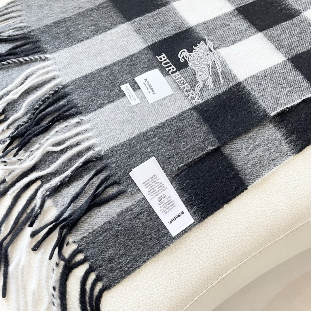 爆款上新 情侣款👍👍B家【经典战马】独家牛货🐂 奢华尽在尺寸之间，高端品质‼️具有超高羊绒品质才会被此品