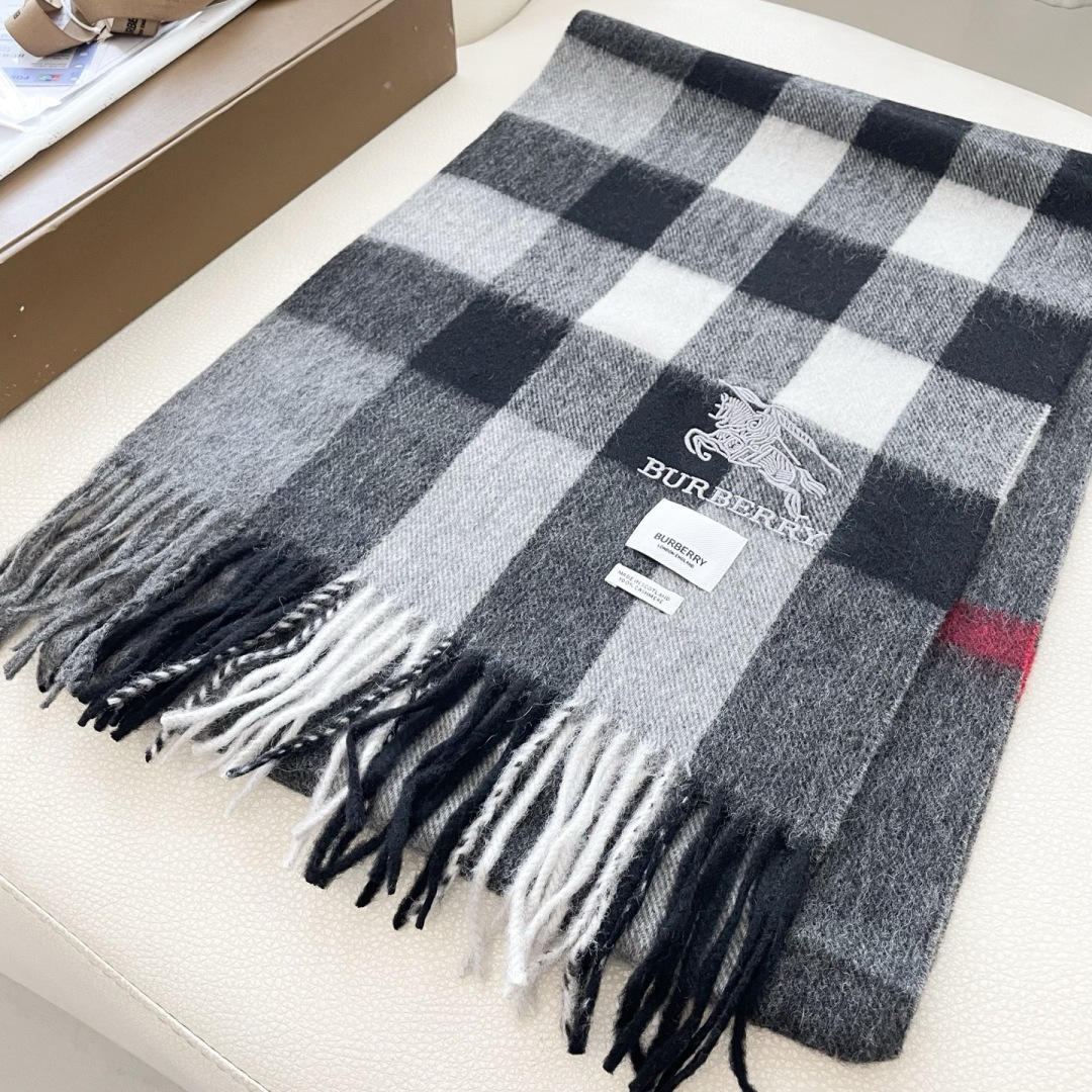 爆款上新 情侣款👍👍B家【经典战马】独家牛货🐂 奢华尽在尺寸之间，高端品质‼️具有超高羊绒品质才会被此品