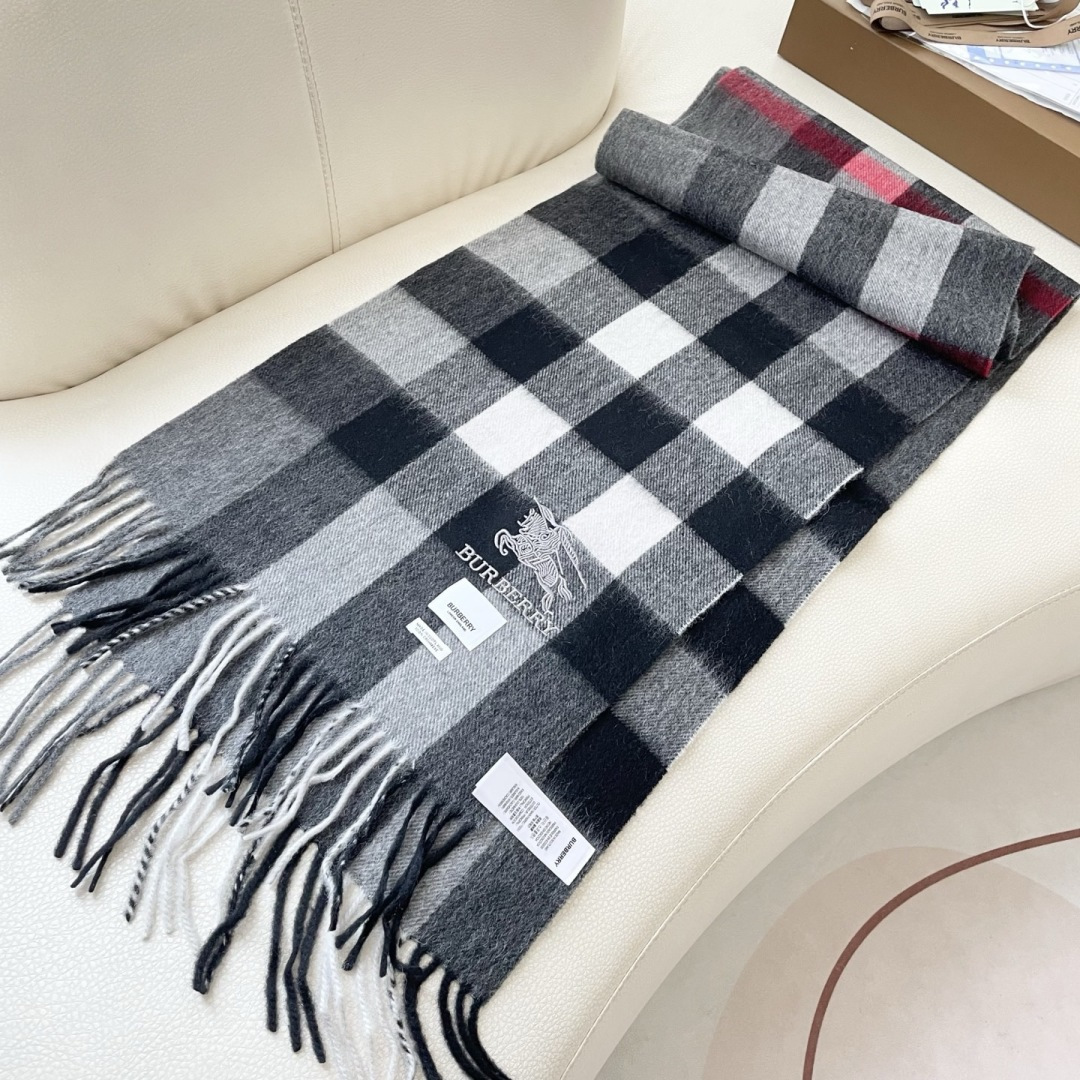 爆款上新 情侣款👍👍B家【经典战马】独家牛货🐂 奢华尽在尺寸之间，高端品质‼️具有超高羊绒品质才会被此品