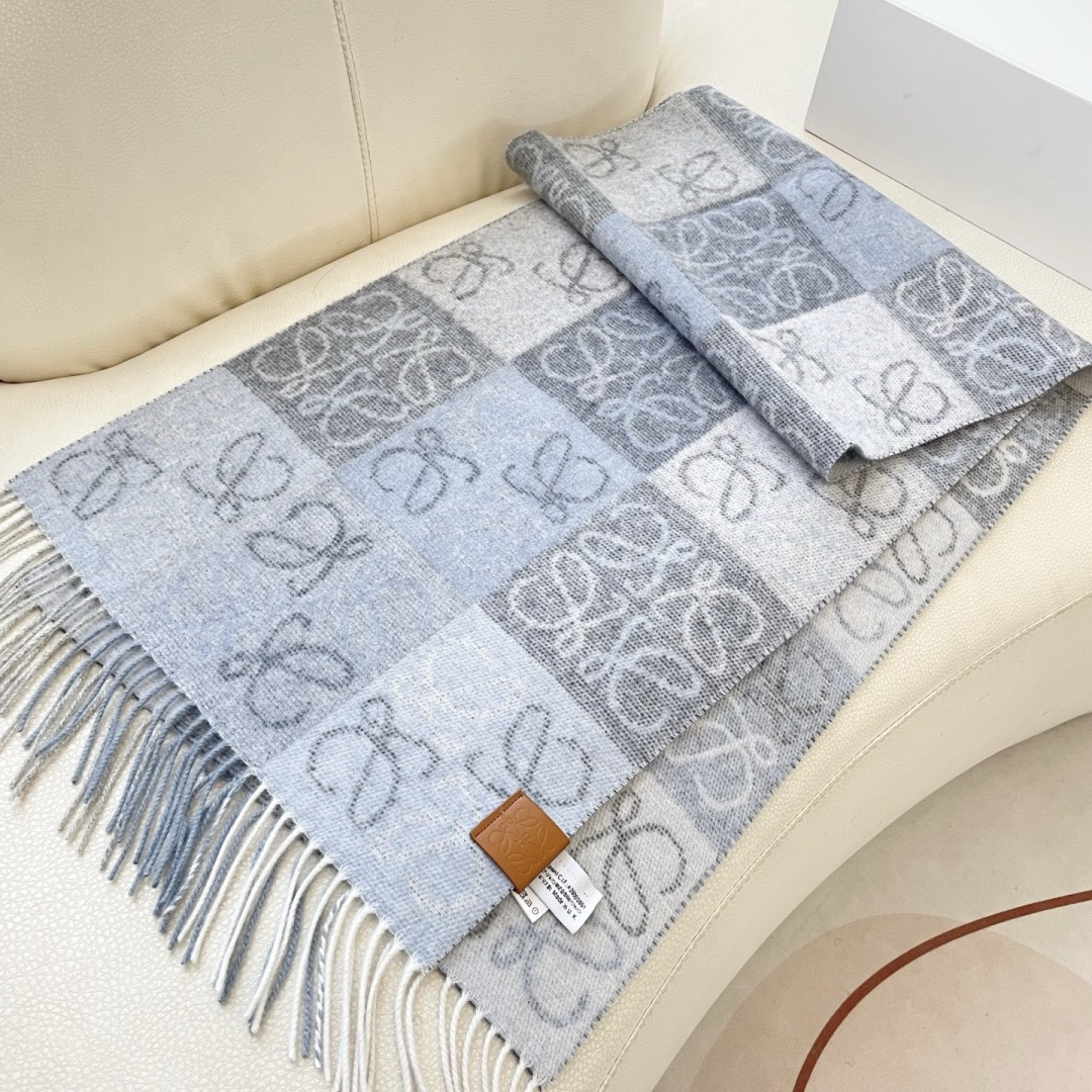 👑👑顶级原单中性款‼️罗意威【LW条纹长巾】很幸運拿到這個品牌的東西，真的不多見，很少在國內做訂單，款式