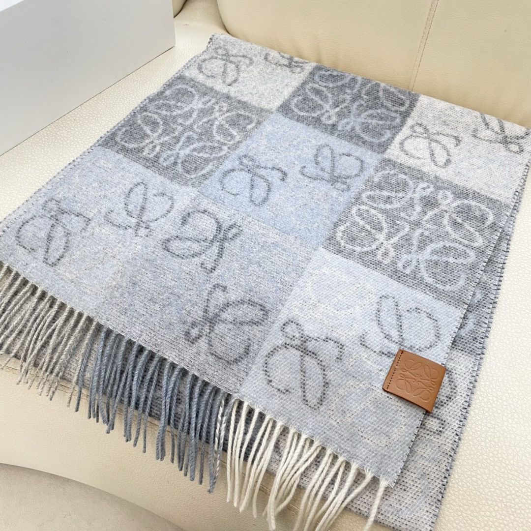 👑👑顶级原单中性款‼️罗意威【LW条纹长巾】很幸運拿到這個品牌的東西，真的不多見，很少在國內做訂單，款式