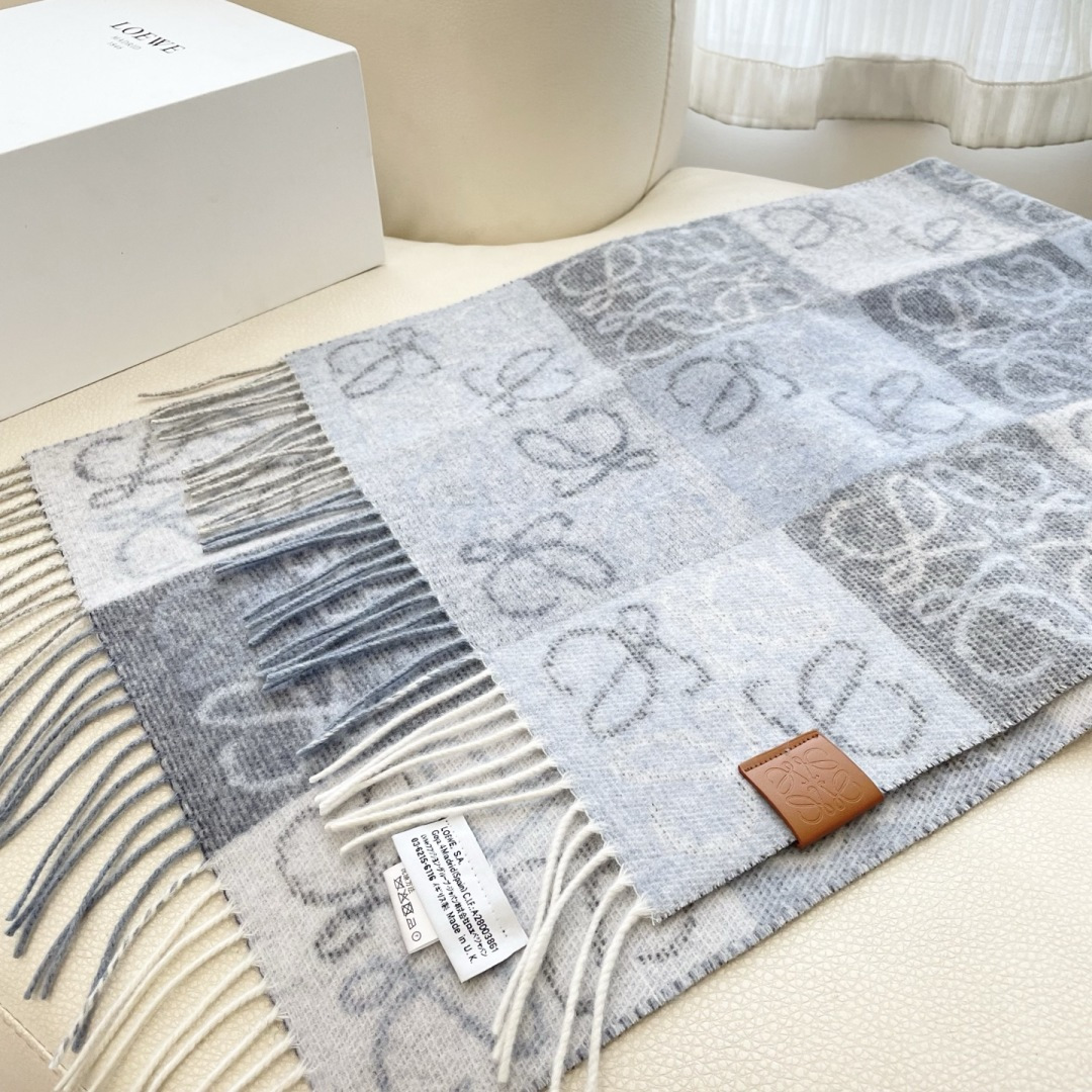 👑👑顶级原单中性款‼️罗意威【LW条纹长巾】很幸運拿到這個品牌的東西，真的不多見，很少在國內做訂單，款式