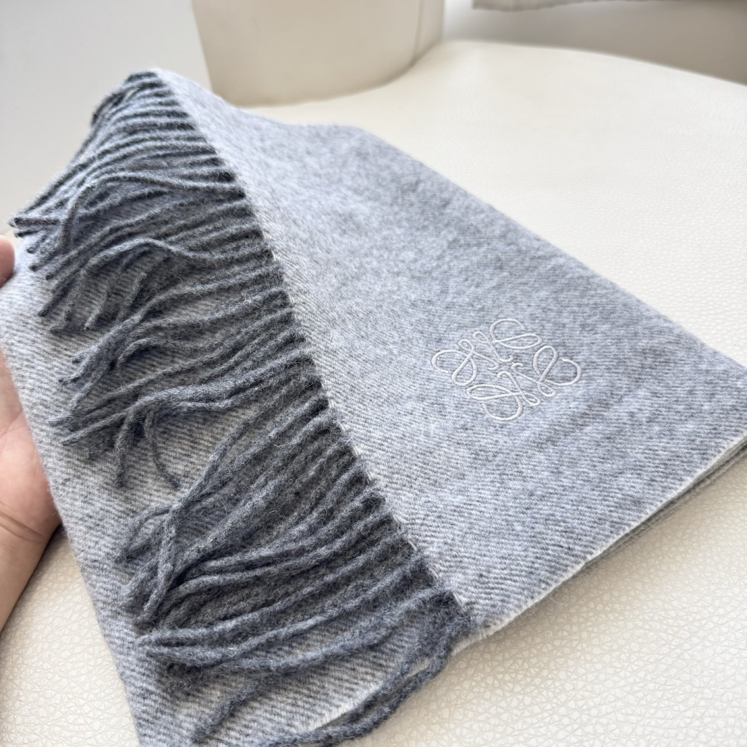 🔥爆款‼️顶级高尖端⚠️【LOEWE罗意威直供迪拜出口货‼️】🎀官网双面罗意威2024新品✨双面羊绒围巾