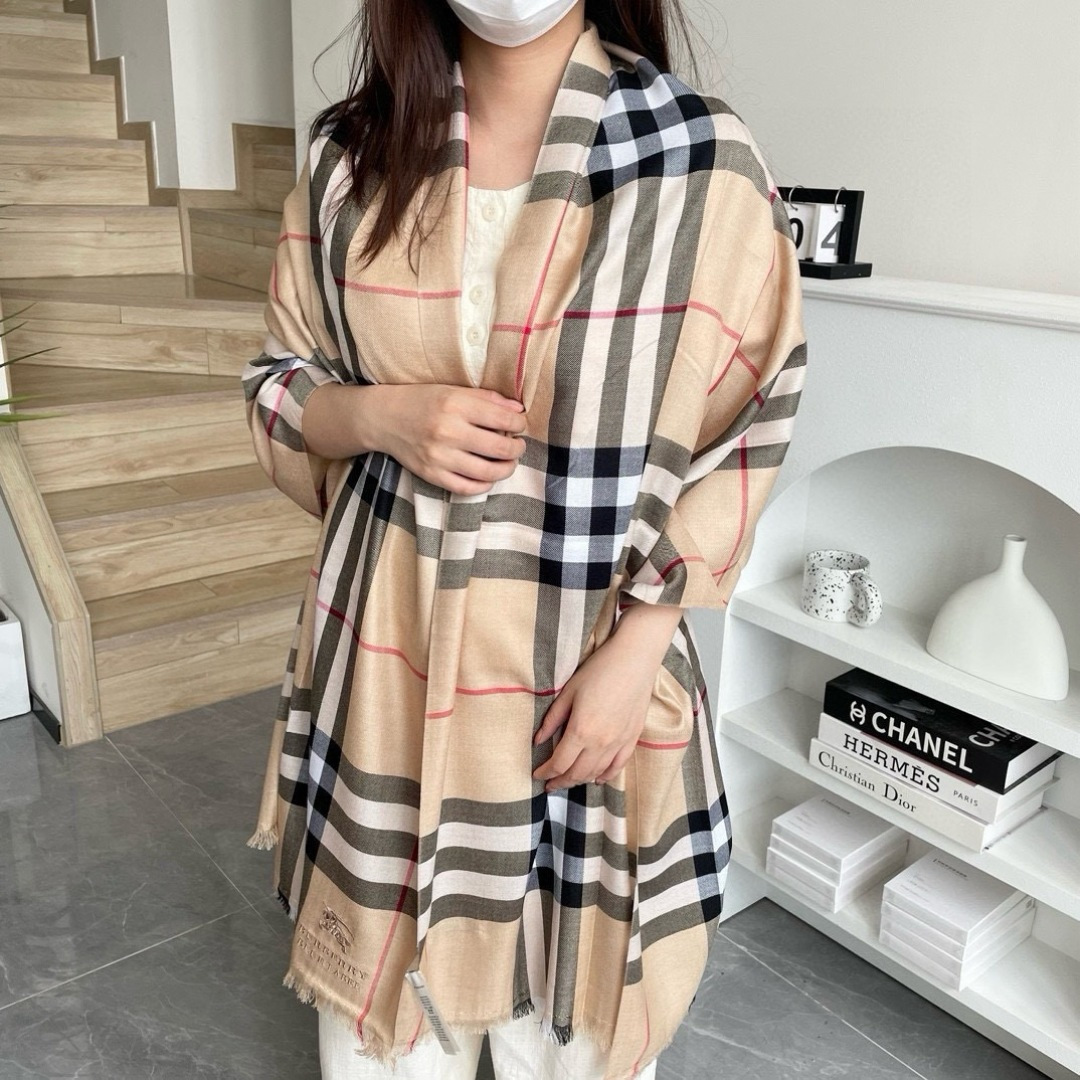 巴宝利💋新款到😍手慢🈚️抢‼️‼️👏💙顶级原单正品旷世绝美顶级高端货👼【绝对值得珍藏👍】👏香奈儿绝美百搭