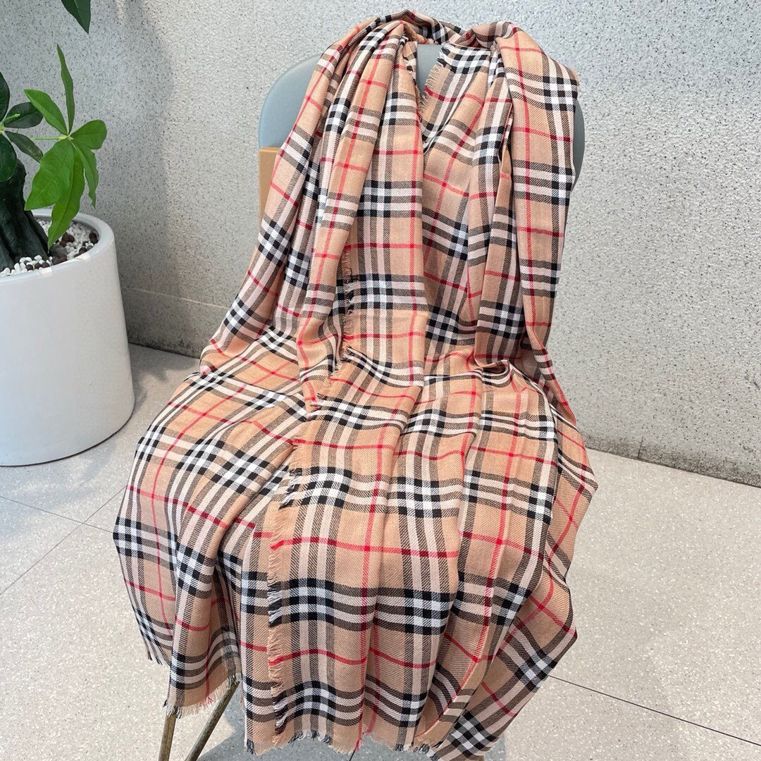 巴宝利💋新款到😍手慢🈚️抢‼️‼️👏💙顶级原单正品旷世绝美顶级高端货👼【绝对值得珍藏👍】👏香奈儿绝美百搭