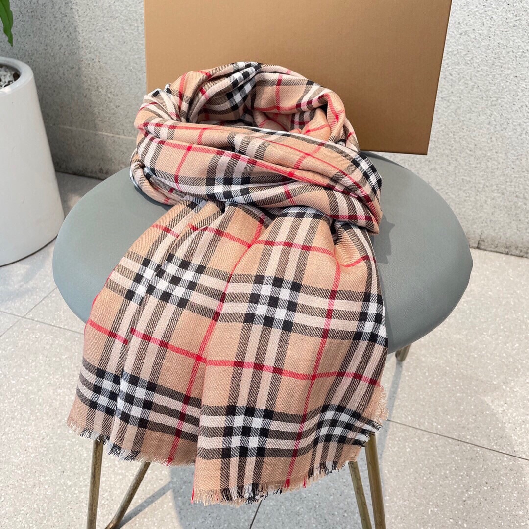 巴宝利💋新款到😍手慢🈚️抢‼️‼️👏💙顶级原单正品旷世绝美顶级高端货👼【绝对值得珍藏👍】👏香奈儿绝美百搭