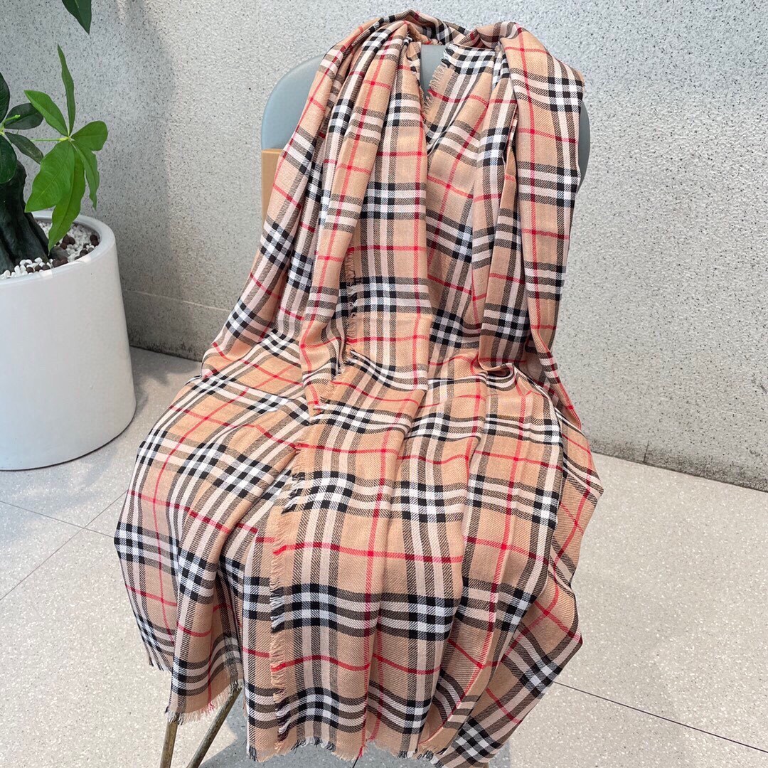 巴宝利💋新款到😍手慢🈚️抢‼️‼️👏💙顶级原单正品旷世绝美顶级高端货👼【绝对值得珍藏👍】👏香奈儿绝美百搭