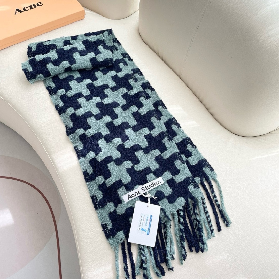 ❤️ 艾克妮千鸟格小围巾 小众大品牌 主打年轻化穿搭 蓬松感很好的一款围巾 羊驼毛➕马海毛 好打理不起皱