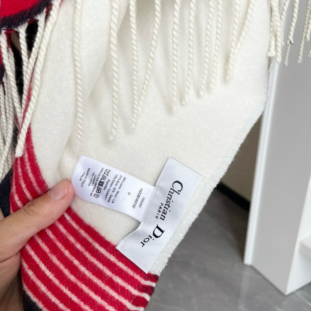 ✨国内最好NO.1❗️~即将火爆代购圈，今年大披肩真的好火爆🔥，因为实物真的很震撼，绝逼好东西👍❗️Di