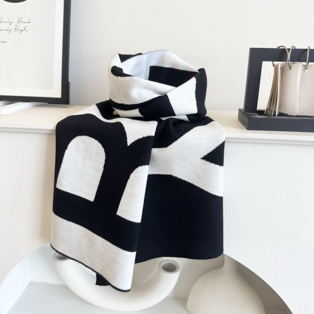 爆款上新 情侣款👍👍B家【经典战马】独家牛货🐂 奢华尽在尺寸之间，高端品质‼️具有超高羊绒品质才会被此品