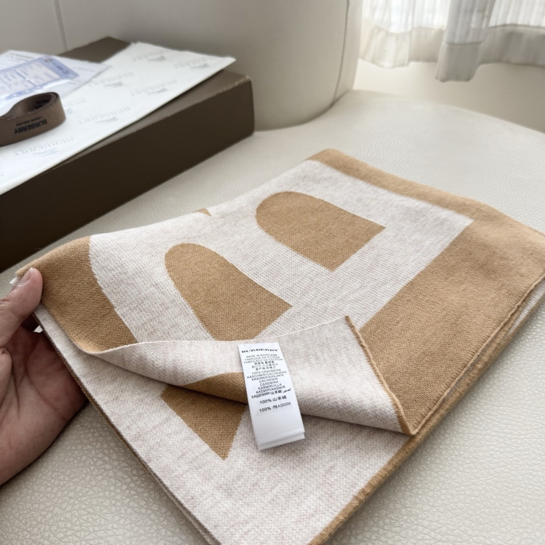 爆款上新 情侣款👍👍B家【经典战马】独家牛货🐂 奢华尽在尺寸之间，高端品质‼️具有超高羊绒品质才会被此品