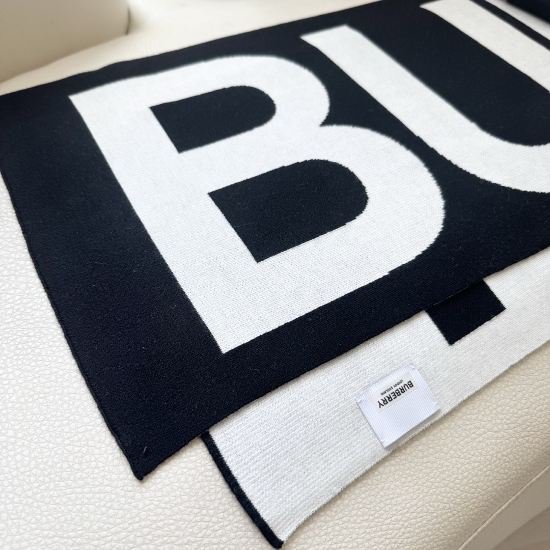 爆款上新 情侣款👍👍B家【经典战马】独家牛货🐂 奢华尽在尺寸之间，高端品质‼️具有超高羊绒品质才会被此品