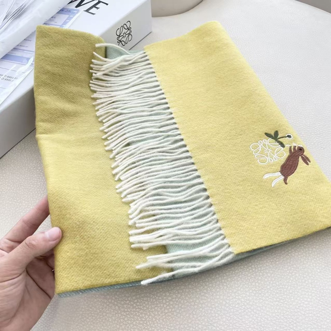 🔥爆款‼️顶级高尖端⚠️【LOEWE罗意威直供迪拜出口货‼️】🎀官网双面罗意威2025新品✨双面羊绒围巾