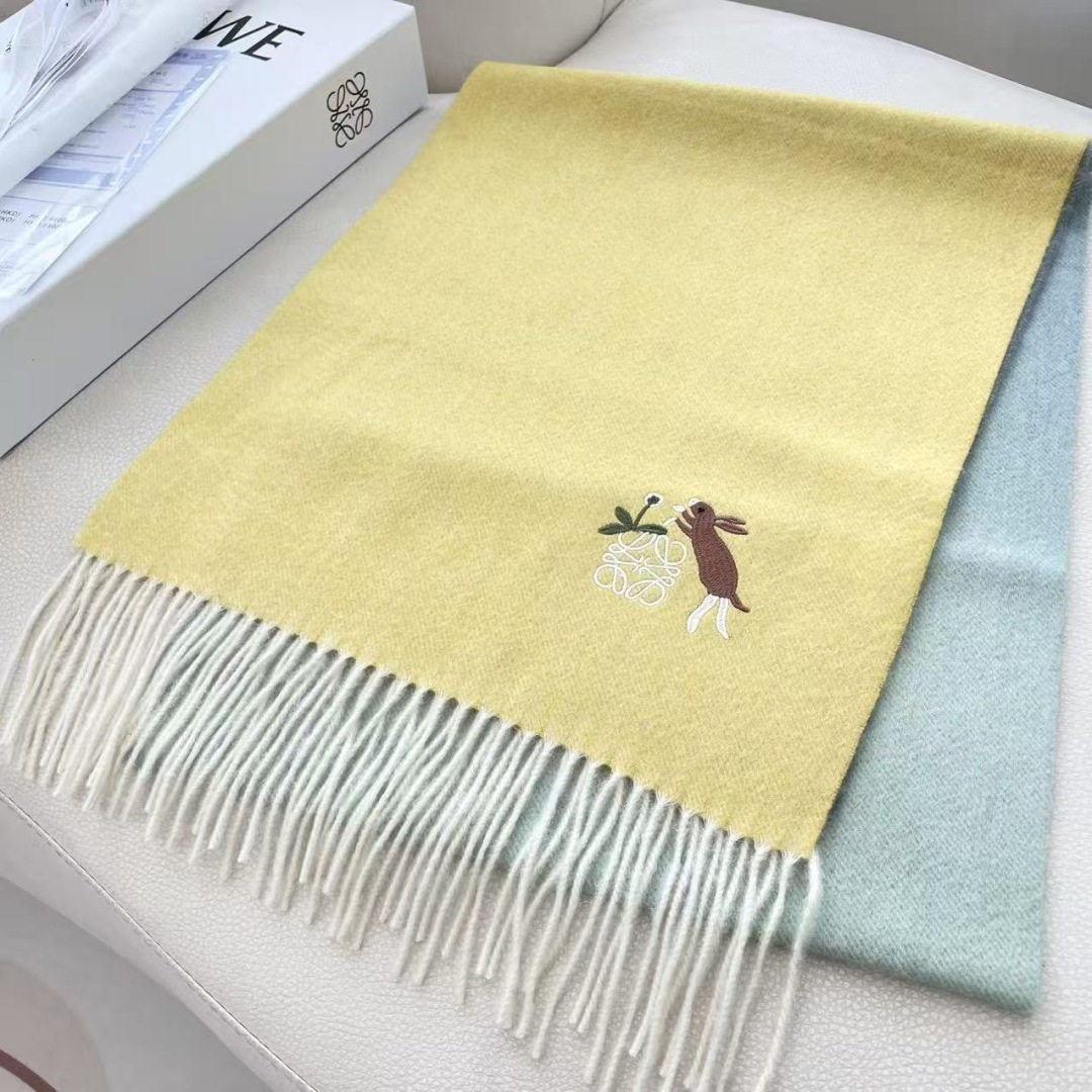 🔥爆款‼️顶级高尖端⚠️【LOEWE罗意威直供迪拜出口货‼️】🎀官网双面罗意威2025新品✨双面羊绒围巾