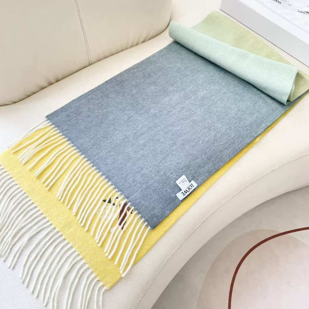 🔥爆款‼️顶级高尖端⚠️【LOEWE罗意威直供迪拜出口货‼️】🎀官网双面罗意威2025新品✨双面羊绒围巾