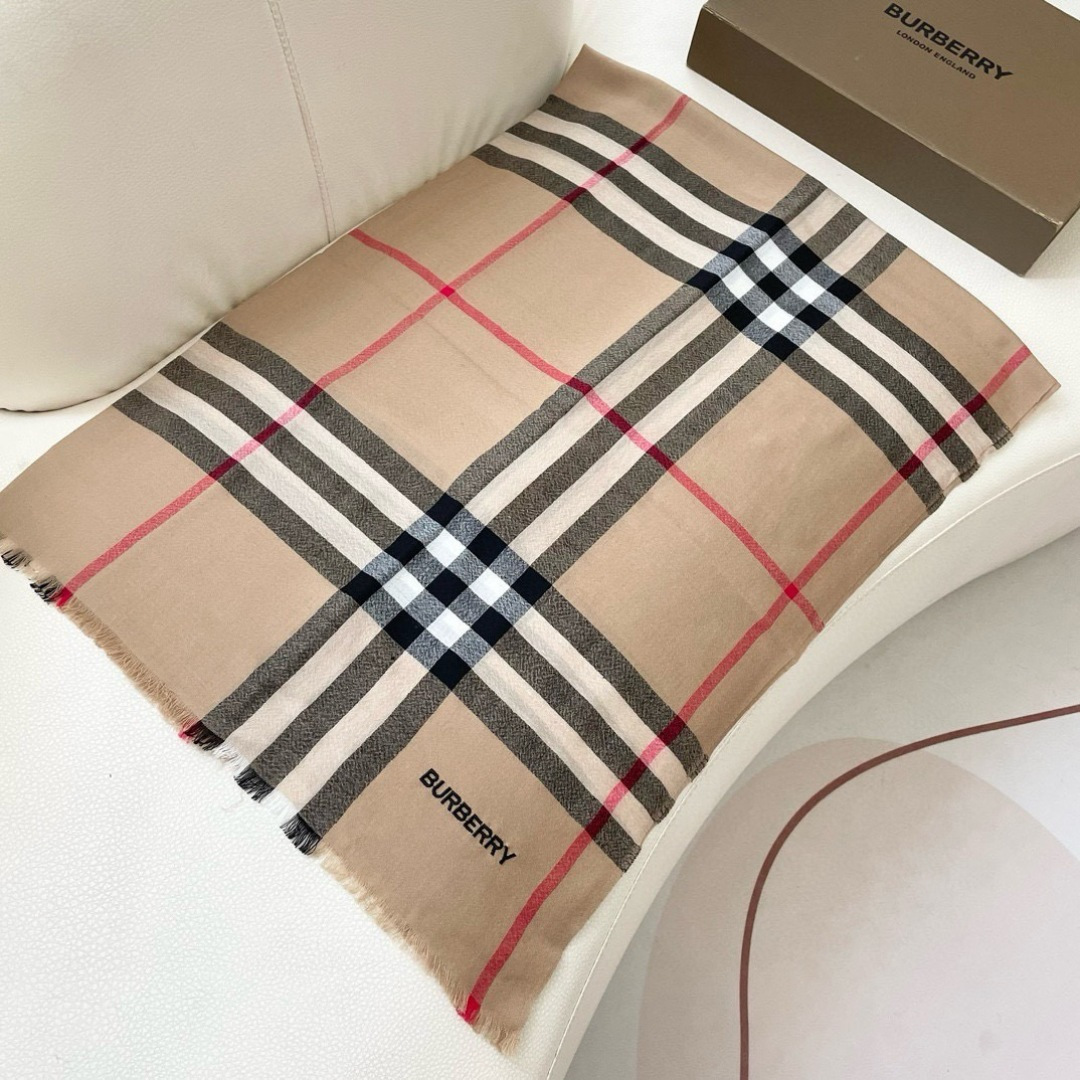 【徽标格纹】羊绒长巾⚜️bur殿堂级御用推荐❗️出口英国的订单！最新经典混纺系列。来的太是时候了❗️非常