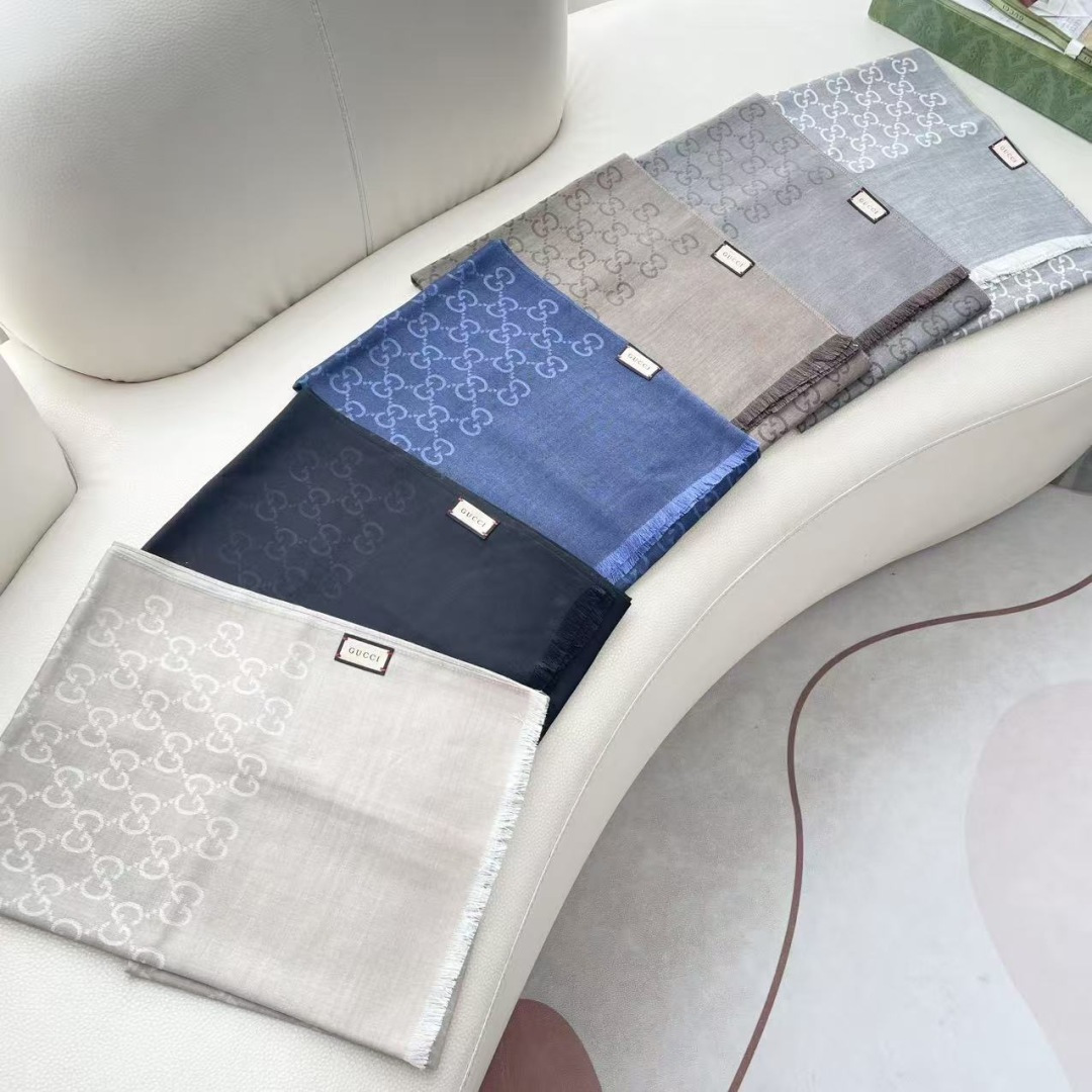 Gucci · 古奇经典羊绒披肩围巾❗来个硬货.麻溜的安排上.纯正出口❗原订单已经交货一批，其中一批刚过