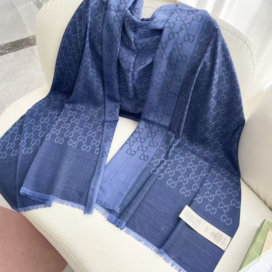 Gucci · 古奇经典羊绒披肩围巾❗来个硬货.麻溜的安排上.纯正出口❗原订单已经交货一批，其中一批刚过
