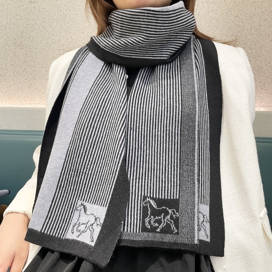 爆款上新 情侣款👍👍爱马仕独家牛货🐂 奢华尽在尺寸之间，高端品质‼️具有超高羊绒品质才会被此品牌青睐‼️