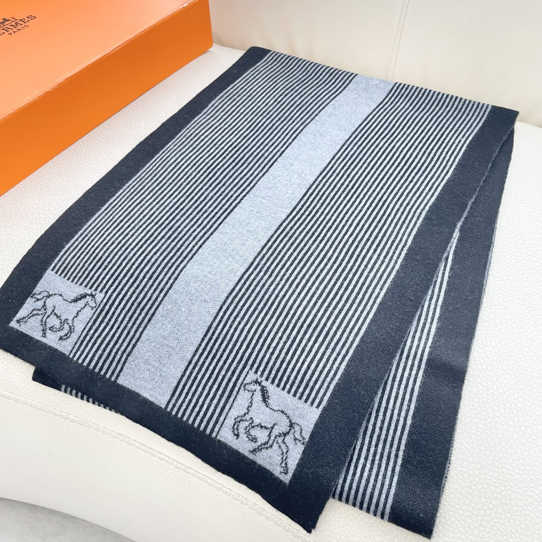 爆款上新 情侣款👍👍爱马仕独家牛货🐂 奢华尽在尺寸之间，高端品质‼️具有超高羊绒品质才会被此品牌青睐‼️