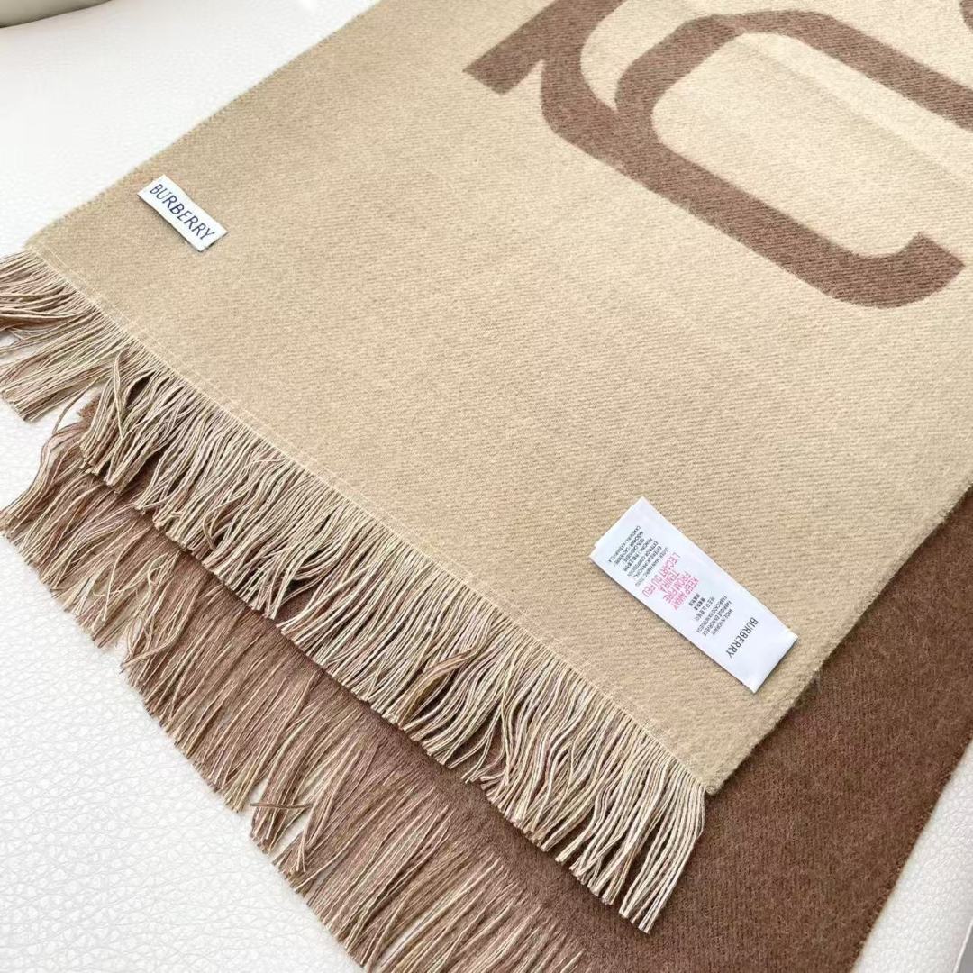 巴宝利💋新款到😍手慢🈚️抢‼️‼️👏💙顶级原单正品旷世绝美顶级高端货👼【绝对值得珍藏👍】👏香奈儿绝美百搭