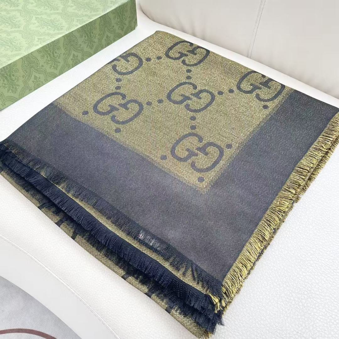 Gucci · 古奇经典羊绒真丝围巾❗来个硬货.麻溜的安排上.纯正出口❗原订单已经交货一批，其中一批刚过