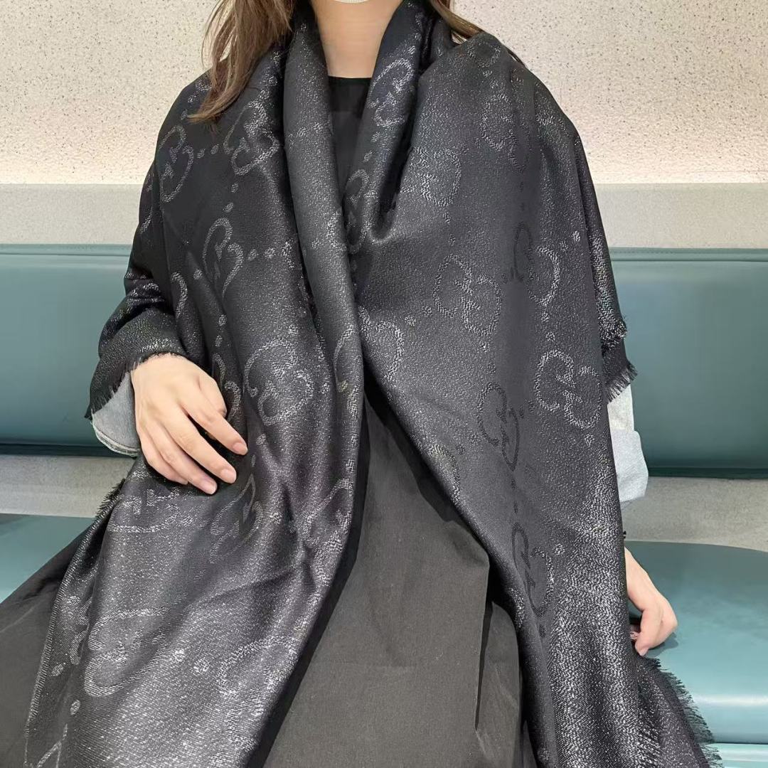 Gucci · 古奇经典羊绒真丝围巾❗来个硬货.麻溜的安排上.纯正出口❗原订单已经交货一批，其中一批刚过