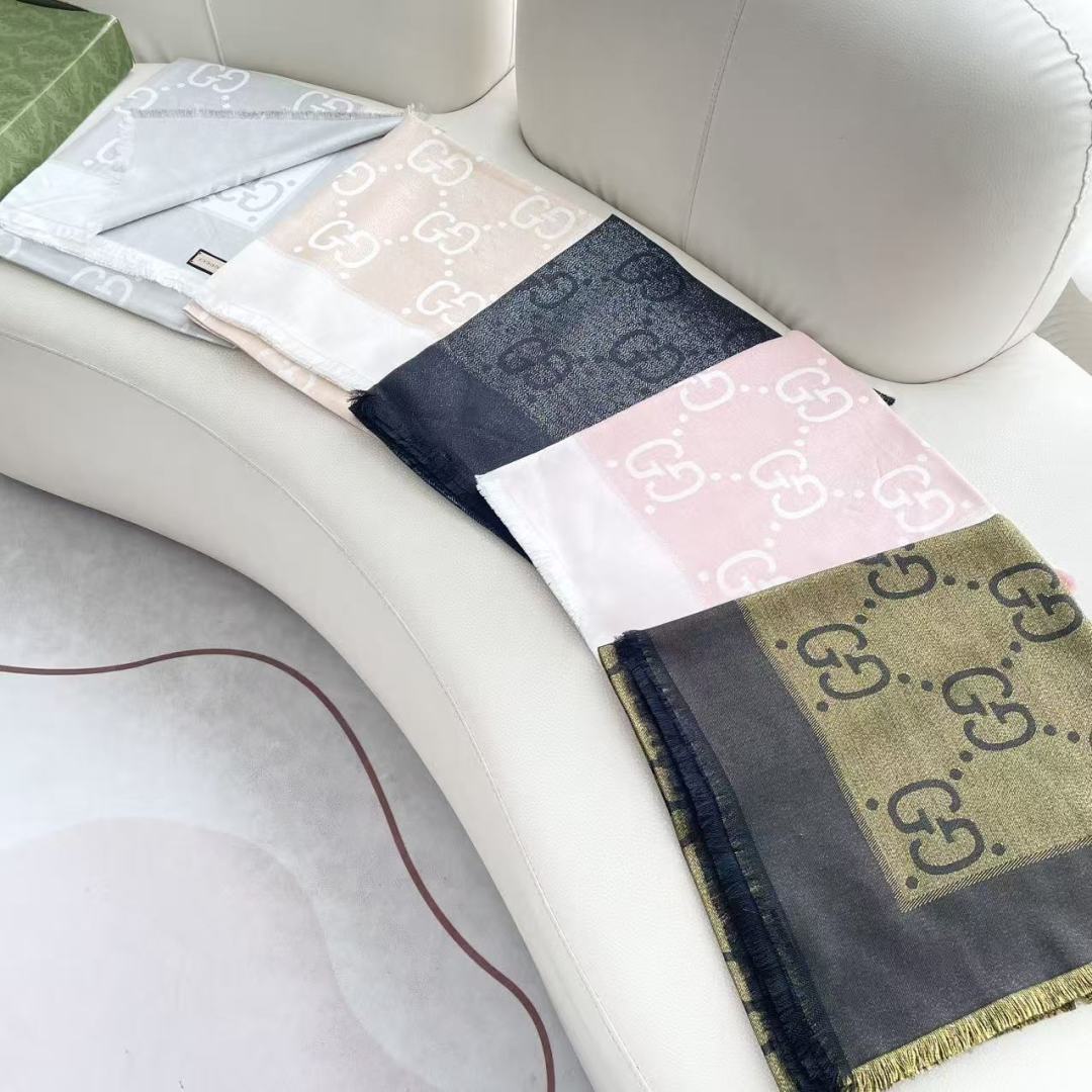 Gucci · 古奇经典羊绒真丝围巾❗来个硬货.麻溜的安排上.纯正出口❗原订单已经交货一批，其中一批刚过